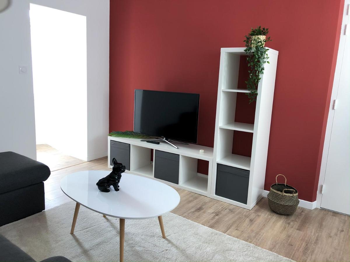 Grand Appartement Fonctionnel Proche Centre-Ville Saumur Exteriör bild